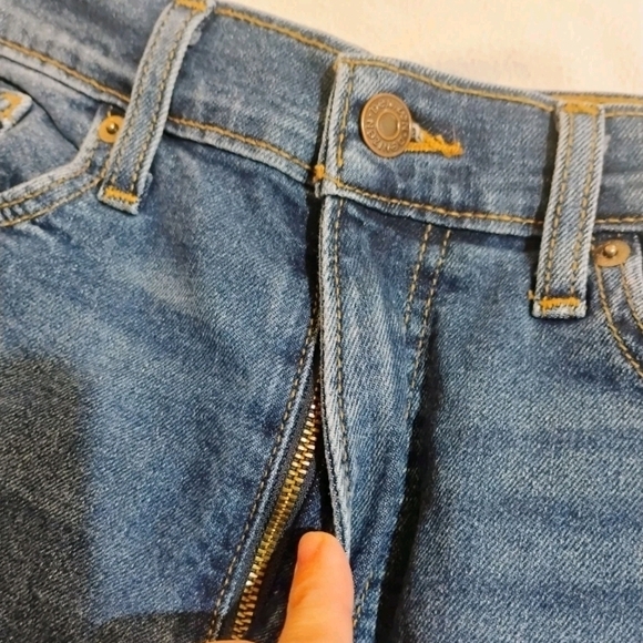 Denizen from Levi's Classic Blue Slim Straight Jeans - Picture 3 of 12